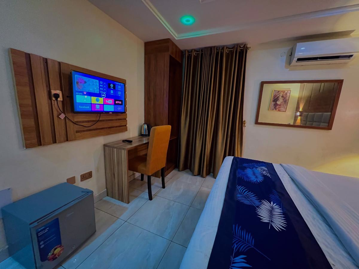 Lambo - 222 11ss image